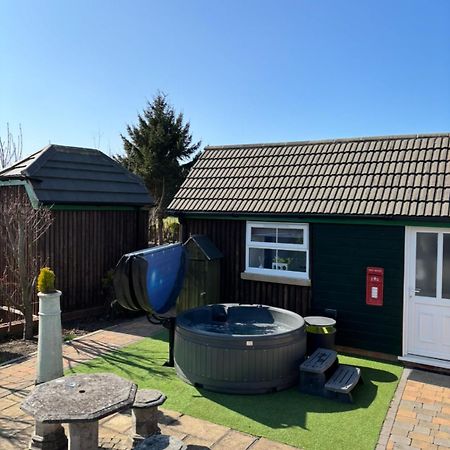 Lincoln Holiday Retreat Little House With Private Hot Tub Εξωτερικό φωτογραφία