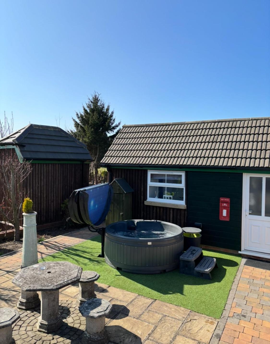 Lincoln Holiday Retreat Little House With Private Hot Tub Εξωτερικό φωτογραφία